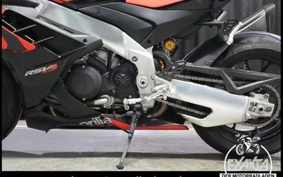 Gebrauchtmotorrad Aprilia RSV 4 Factory - Bild 23