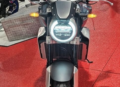 Gebrauchtmotorrad Honda CB1000R+ - Bild 6
