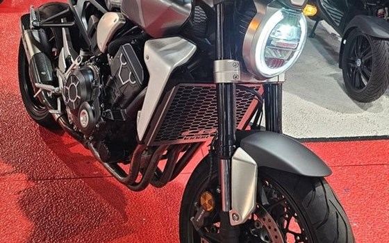 Gebrauchtmotorrad Honda CB1000R+ - Bild 9