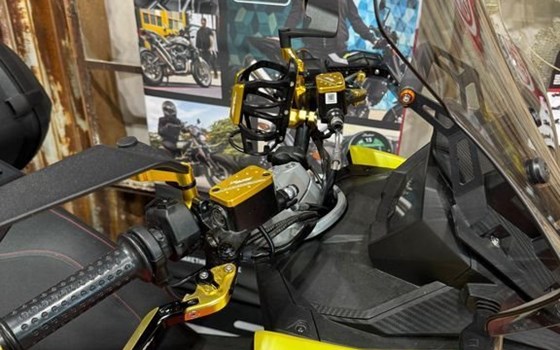 Gebrauchtmotorrad Aprilia SR GT 200 - Bild 9