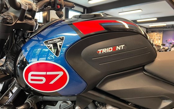 Gebrauchtmotorrad Triumph Trident 660 Triple Tribute - Bild 6