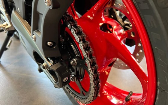 Gebrauchtmotorrad Triumph Trident 660 Triple Tribute - Bild 7