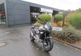 Neumotorrad Moto Guzzi V100 Mandello S