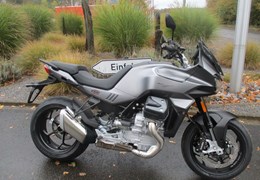 Neumotorrad Moto Guzzi V100 Mandello S