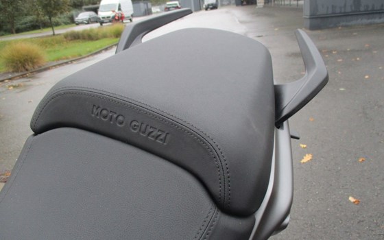 Neufahrzeug Moto Guzzi V100 Mandello S - Bild 13