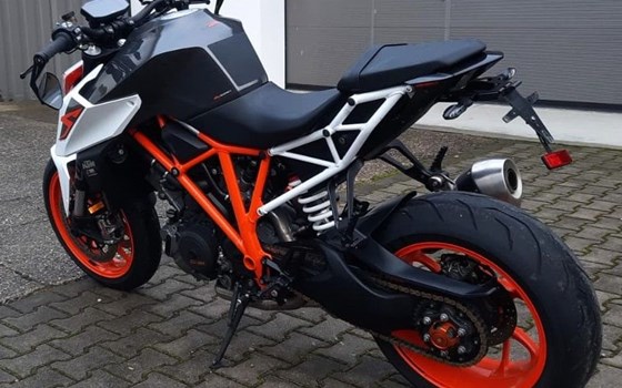 Gebrauchtmotorrad KTM 1290 Super Duke R - Bild 4