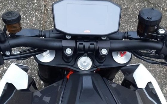Gebrauchtmotorrad KTM 1290 Super Duke R - Bild 9