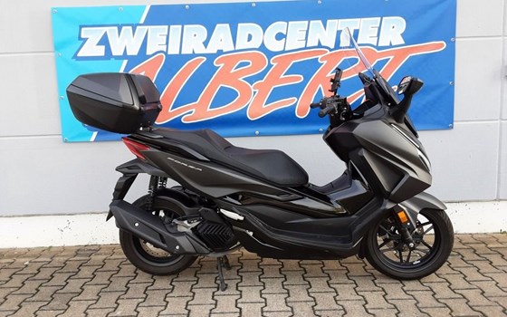 Gebrauchtmotorrad Honda Forza 125 - Bild 10