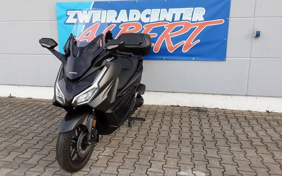 Gebrauchtmotorrad Honda Forza 125 - Bild 5