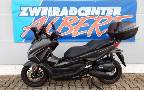 Gebrauchtmotorrad Honda Forza 125 - Bild 6