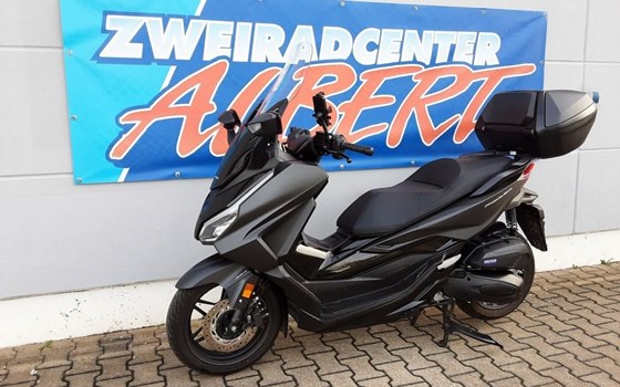 Gebrauchtmotorrad Honda Forza 125 - Bild 8