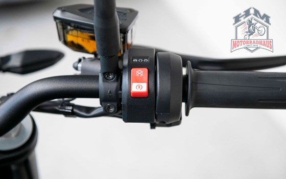 Gebrauchtmotorrad KTM 790 Duke - Bild 9