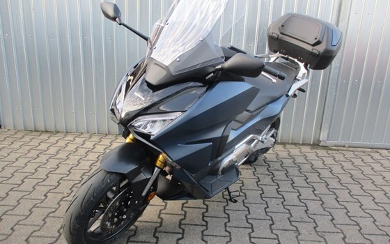 Gebrauchtmotorrad Honda Forza 750 - Bild 2