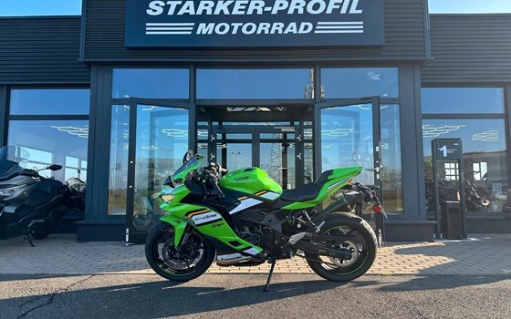 Gebrauchtmotorrad Kawasaki Ninja ZX-4RR - Bild 1