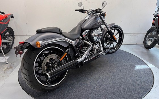 Gebrauchtmotorrad Harley-Davidson Softail Breakout FXSB - Bild 6