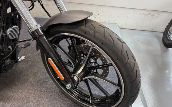 Gebrauchtmotorrad Harley-Davidson Softail Breakout FXSB - Bild 9