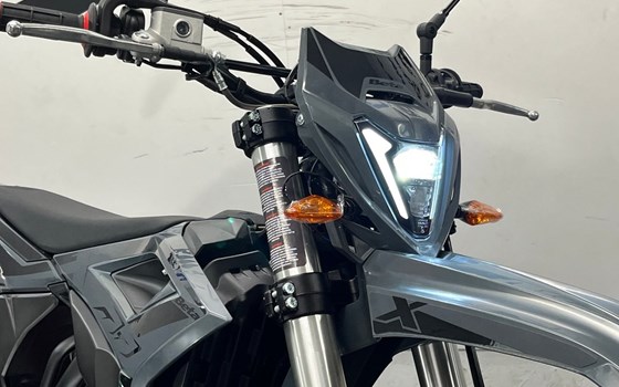 Neufahrzeug Beta RR 125 4T Motard T X special edition - Bild 3