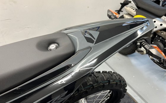 Neufahrzeug Beta RR 125 4T Motard T X special edition - Bild 7