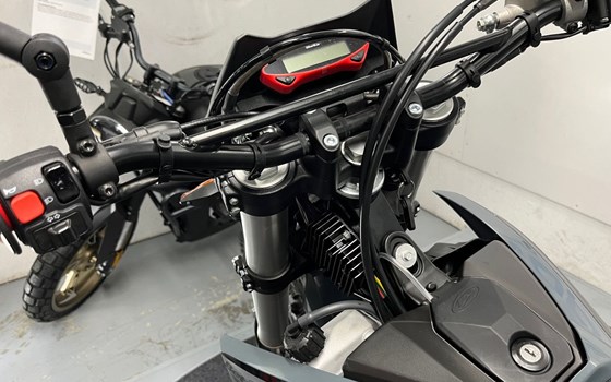 Neufahrzeug Beta RR 125 4T Motard T X special edition - Bild 8