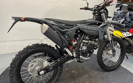 Neufahrzeug Beta RR 125 4T Motard T X special edition - Bild 9