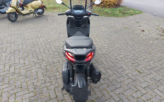 Gebrauchtmotorrad Piaggio Beverly S 400 hpe - Bild 12
