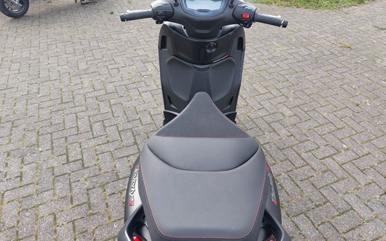 Gebrauchtmotorrad Piaggio Beverly S 400 hpe - Bild 13