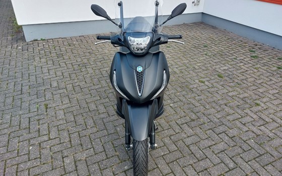 Gebrauchtmotorrad Piaggio Beverly S 400 hpe - Bild 3