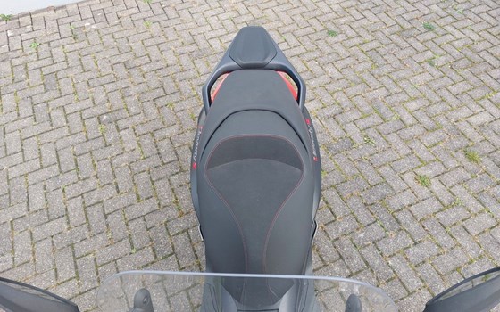 Gebrauchtmotorrad Piaggio Beverly S 400 hpe - Bild 4
