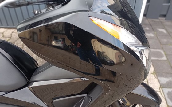 Gebrauchtmotorrad Honda Forza 300 - Bild 13