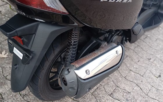 Gebrauchtmotorrad Honda Forza 300 - Bild 15