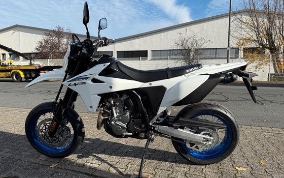 Neufahrzeug Suzuki DR-Z4SM - Bild 15