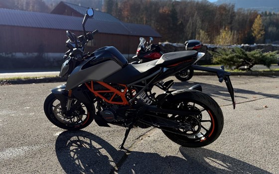 Gebrauchtmotorrad KTM 125 Duke - Bild 2