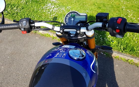 Gebrauchtmotorrad Triumph Speed 400 - Bild 3