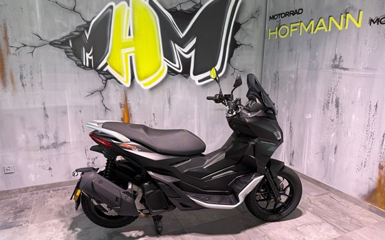 Gebrauchtmotorrad Aprilia SR GT ABS 125 - Bild 1