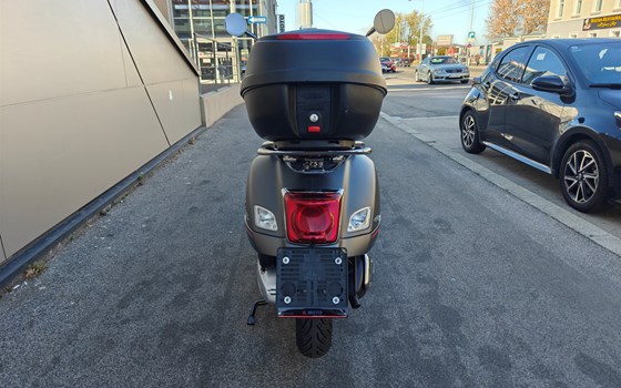 Gebrauchtmotorrad Vespa GTS 300 Super - Bild 5