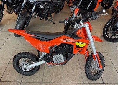 NEUFAHRZEUG KTM SX-E 5
