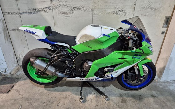 Gebrauchtmotorrad Kawasaki Ninja ZX-10R - Bild 9