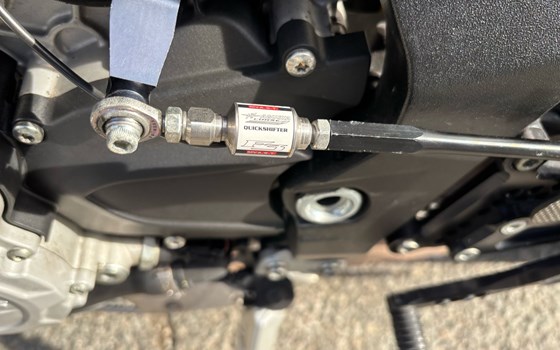 Gebrauchtmotorrad MV Agusta Brutale 675 - Bild 4