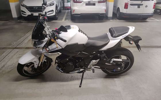 Motorrad Occasion Suzuki GSR 750 - Bild 17