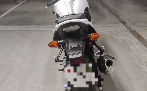 Motorrad Occasion Suzuki GSR 750 - Bild 18