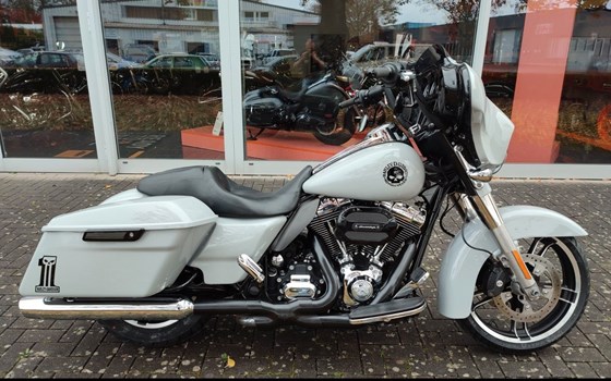 Gebrauchtmotorrad Harley-Davidson Touring Street Glide Special FLHXS - Bild 1