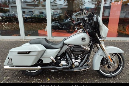 Harley-Davidson Touring Street Glide Special FLHXS