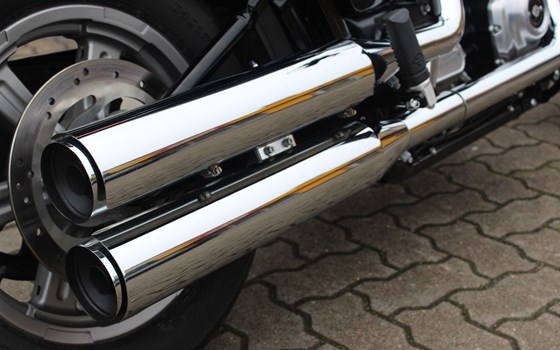 Gebrauchtmotorrad Harley-Davidson Softail Street Bob FXBB - Bild 11