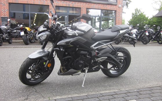 Gebrauchtmotorrad Triumph Street Triple 765 R - Bild 3