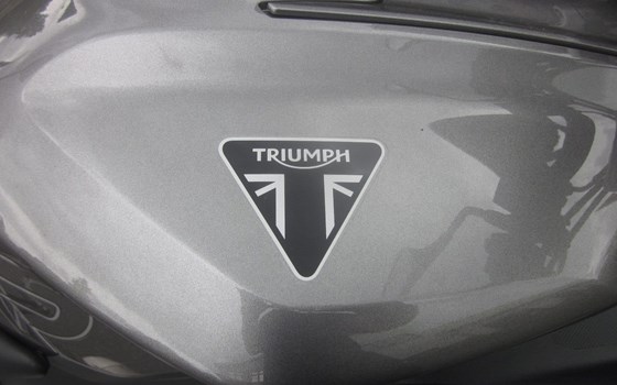 Gebrauchtmotorrad Triumph Street Triple 765 R - Bild 6