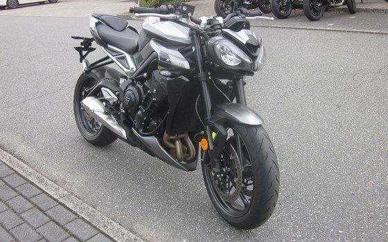 Gebrauchtmotorrad Triumph Street Triple 765 R - Bild 7