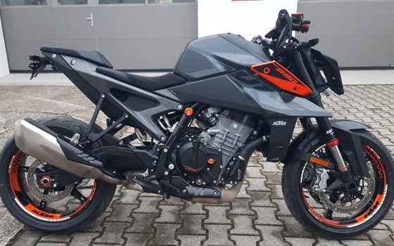 Gebrauchtmotorrad KTM 990 Duke - Bild 2