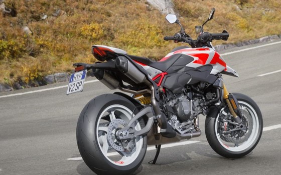 Neufahrzeug Ducati Hypermotard V2 SP - Bild 6