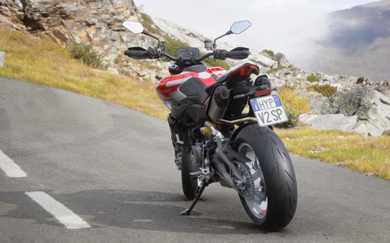 Neufahrzeug Ducati Hypermotard V2 SP - Bild 8
