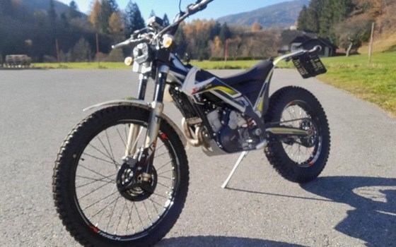 Gebrauchtmotorrad TRS XTrack 300 - Bild 2